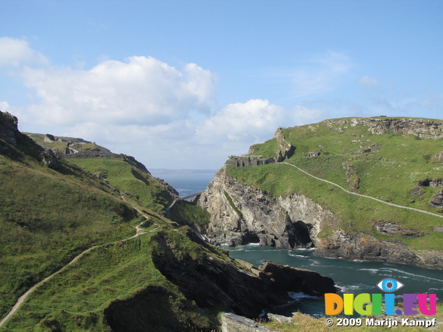 SX07037 Tintagel Castle and caves from Barras Nose